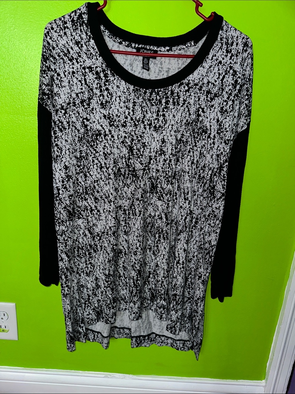 Jones New York Black & White Long Sleeve Marbled Tunic